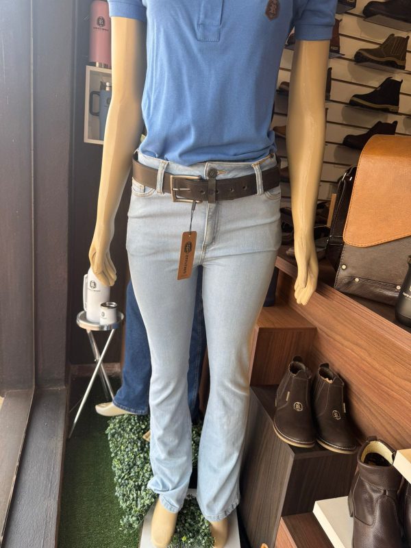 Pantalón jeans femenino.